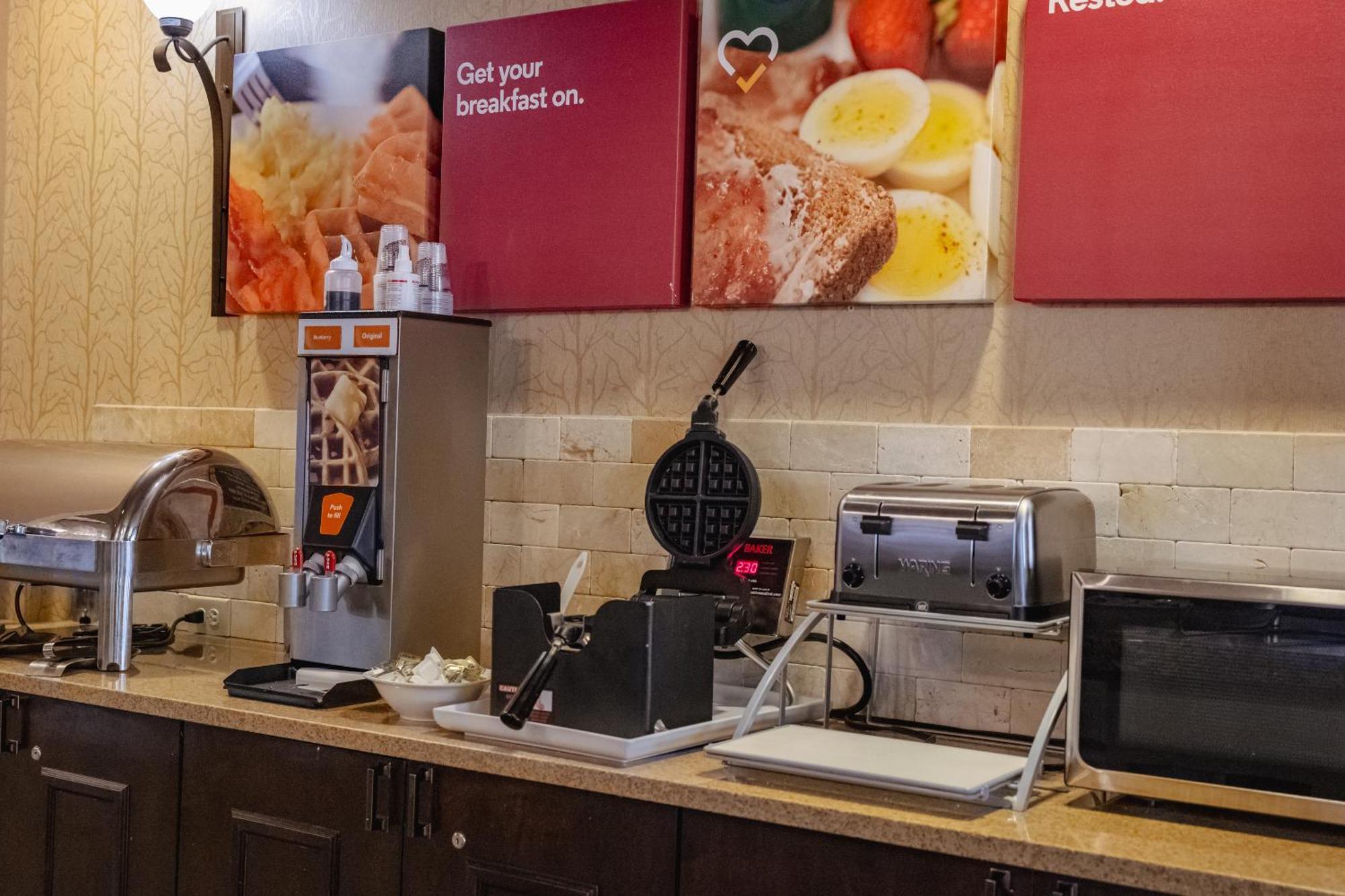 Russell Inn And Suites Starkville Εξωτερικό φωτογραφία