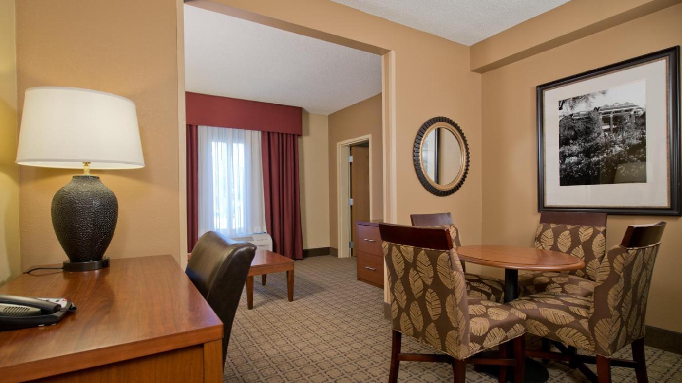 Russell Inn And Suites Starkville Εξωτερικό φωτογραφία