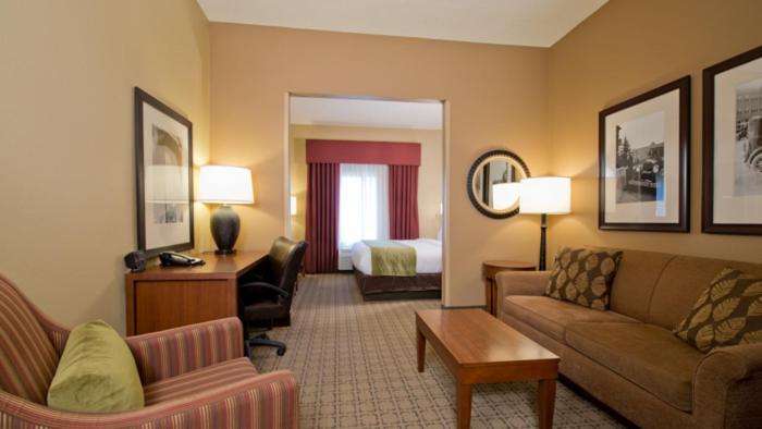 Russell Inn And Suites Starkville Εξωτερικό φωτογραφία